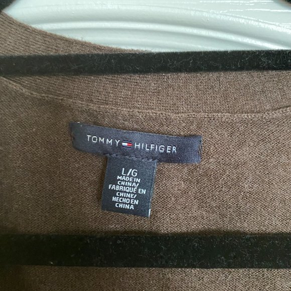 Tommy Hilfiger button sweater - Picture 2 of 3